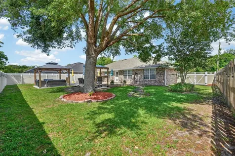 27 Lyndenhurst Lane Palm Coast FL 32137