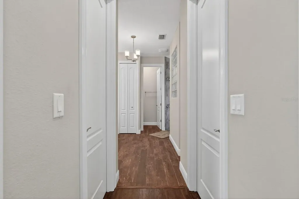 1806 Glenwood Oaks Lane Deland FL 32720