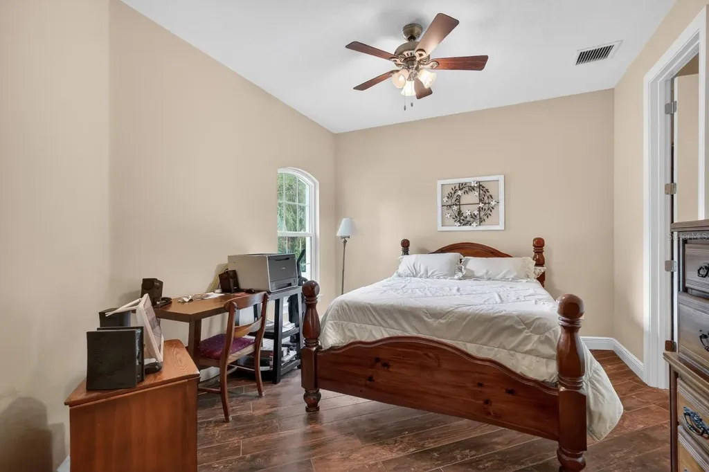 1806 Glenwood Oaks Lane Deland FL 32720