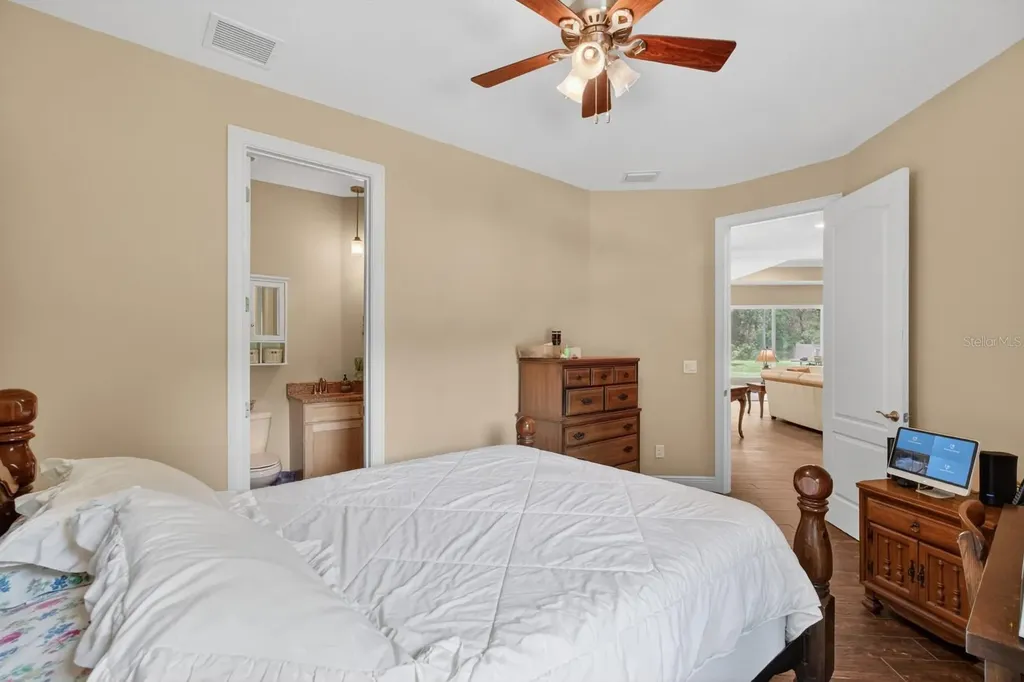 1806 Glenwood Oaks Lane Deland FL 32720