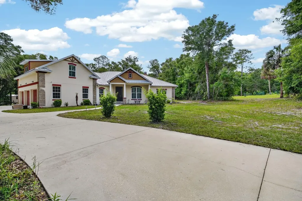 1806 Glenwood Oaks Lane Deland FL 32720