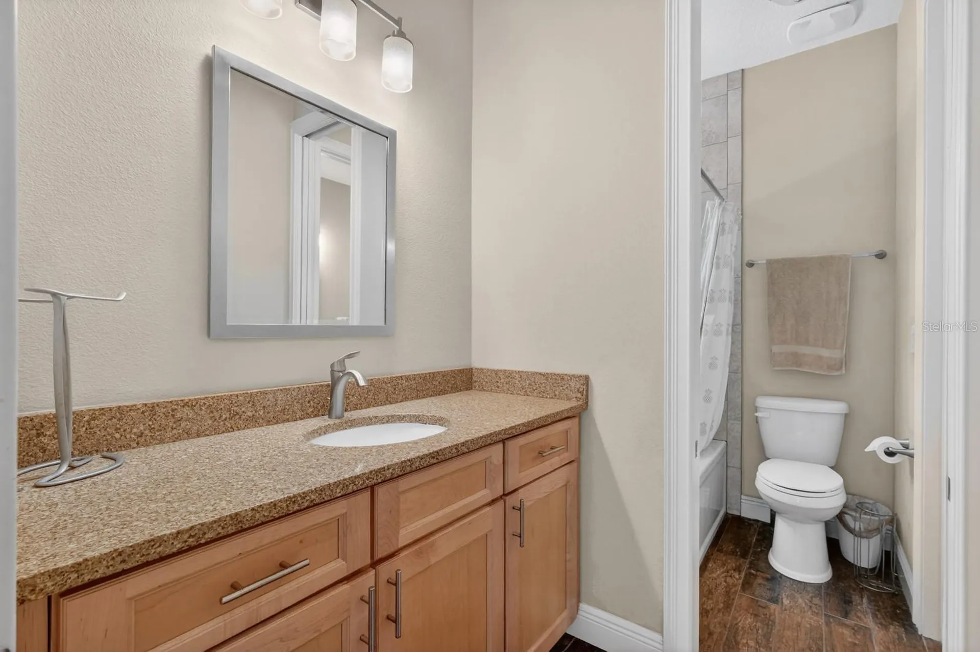 1806 Glenwood Oaks Lane Deland FL 32720