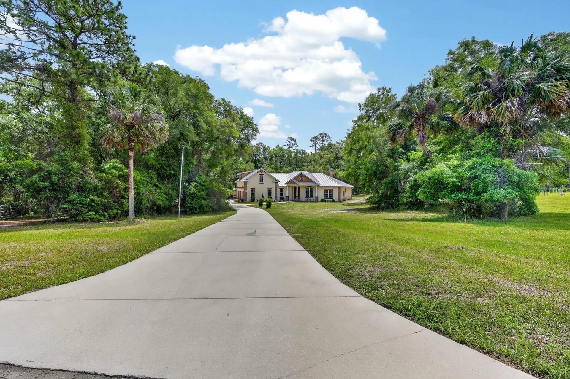 1806 Glenwood Oaks Lane Deland FL 32720