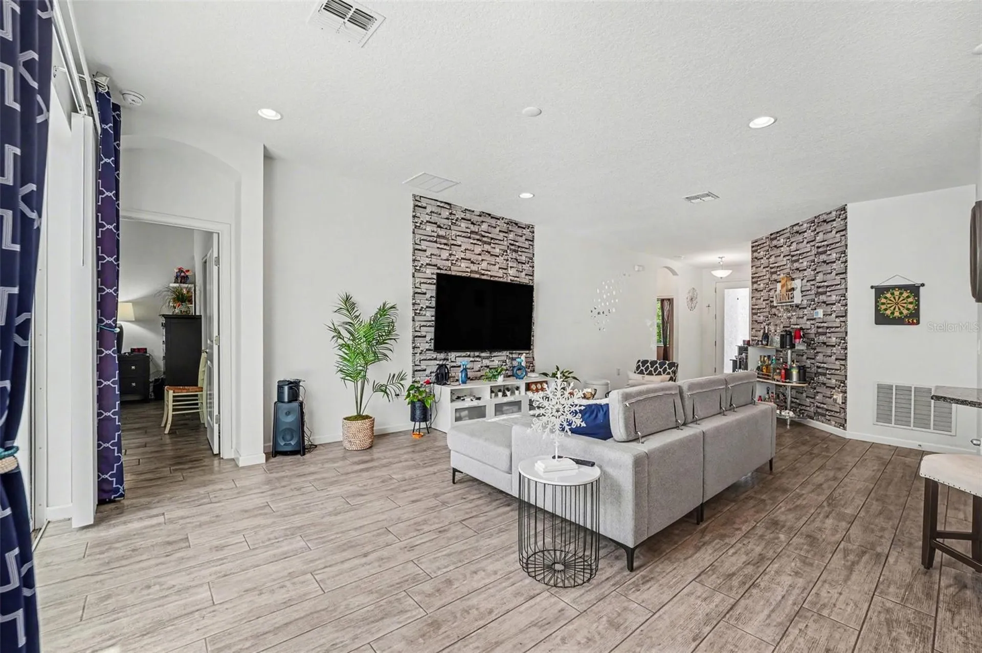 501 Sapphire Drive Davenport FL 33837