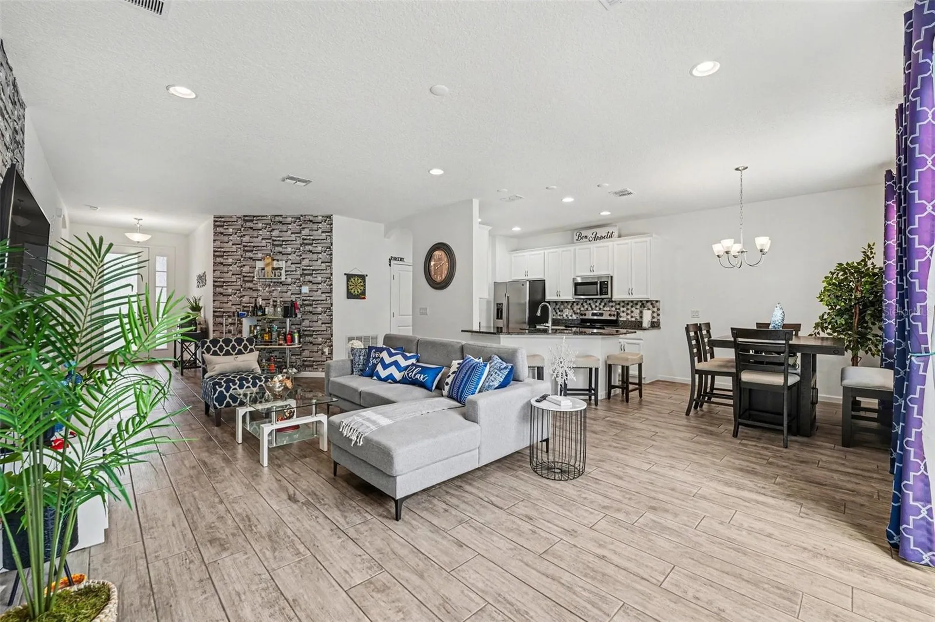 501 Sapphire Drive Davenport FL 33837