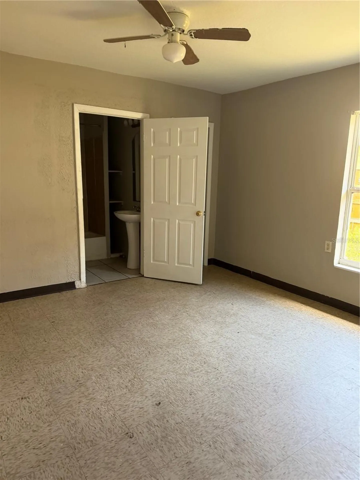2615 E 23rd Avenue Tampa FL 33605