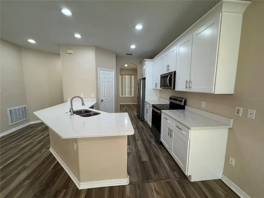 14908 Huntcliff Park Way Orlando FL 32824