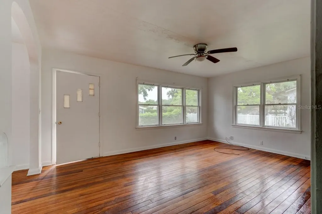 633 Byron Avenue Daytona Beach FL 32114