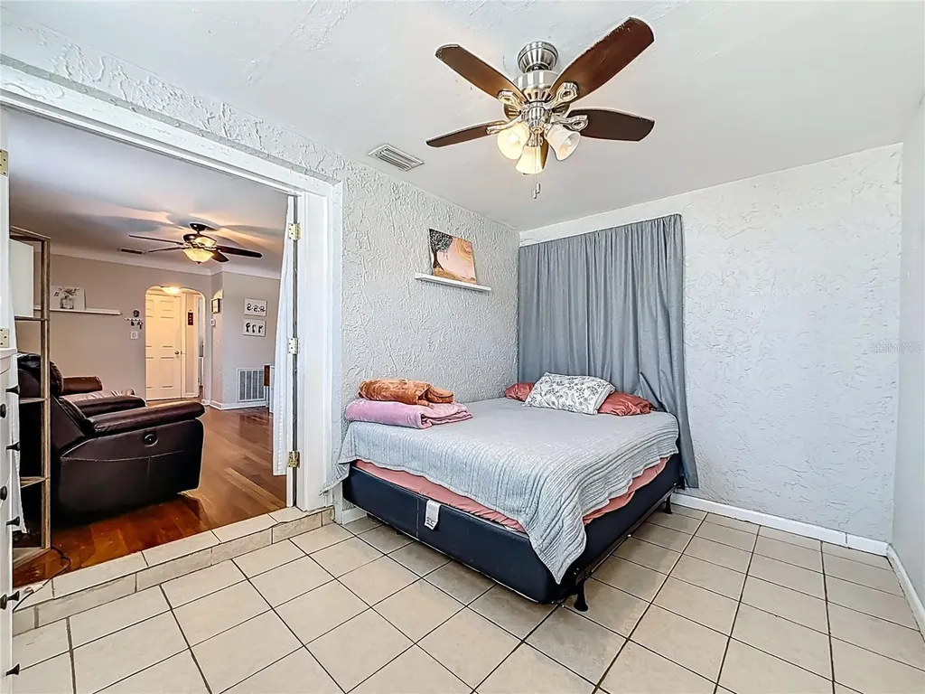 550 40th Street S St Petersburg FL 33711