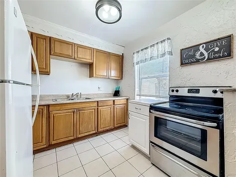 550 40th Street S St Petersburg FL 33711