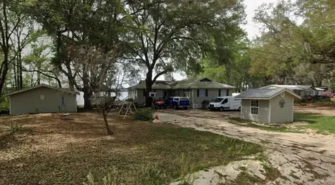 101 Walker Drive Interlachen FL 32148