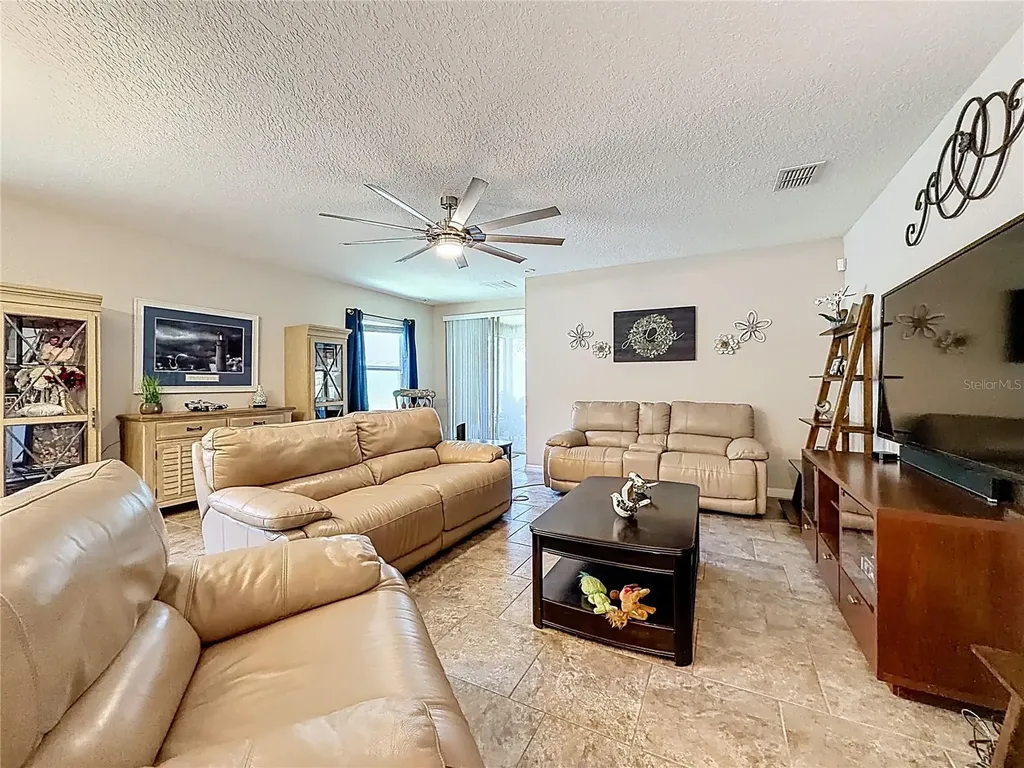 3631 Black Dog Court Tavares FL 32778