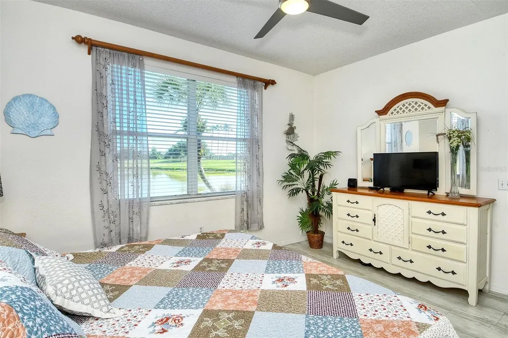 5271 Mahogany Run Avenue Sarasota FL 34241