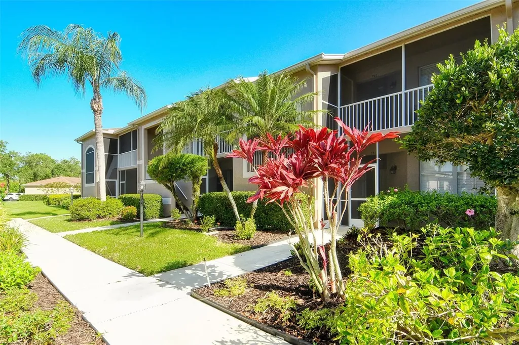 5271 Mahogany Run Avenue Sarasota FL 34241