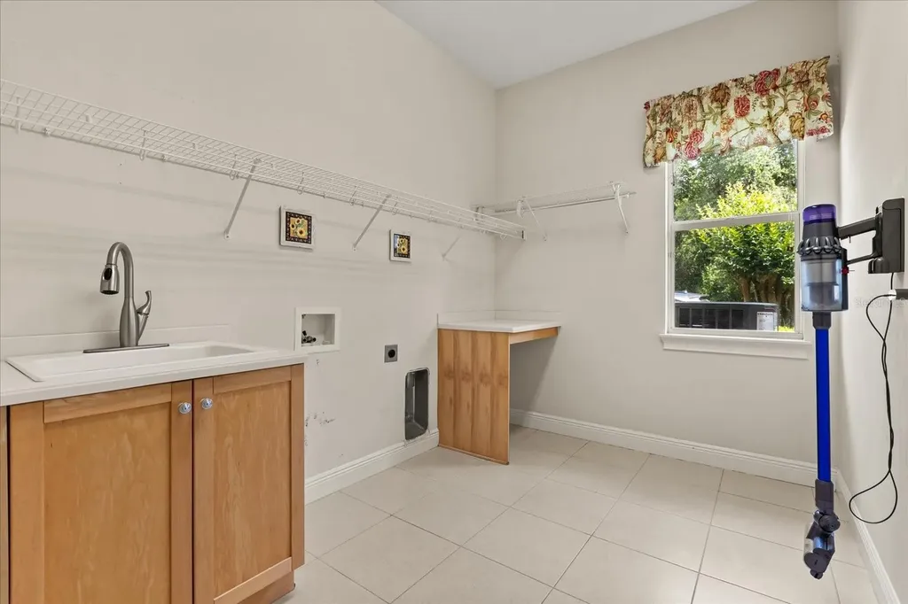 420 Valley Stream Drive Geneva FL 32732