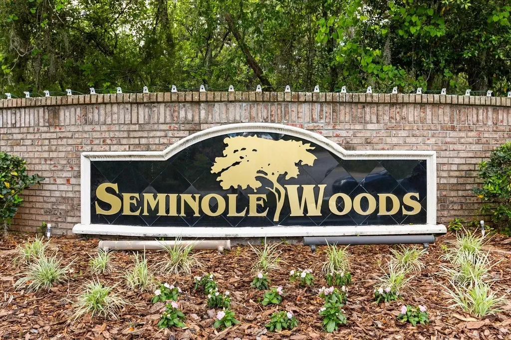 420 Valley Stream Drive Geneva FL 32732
