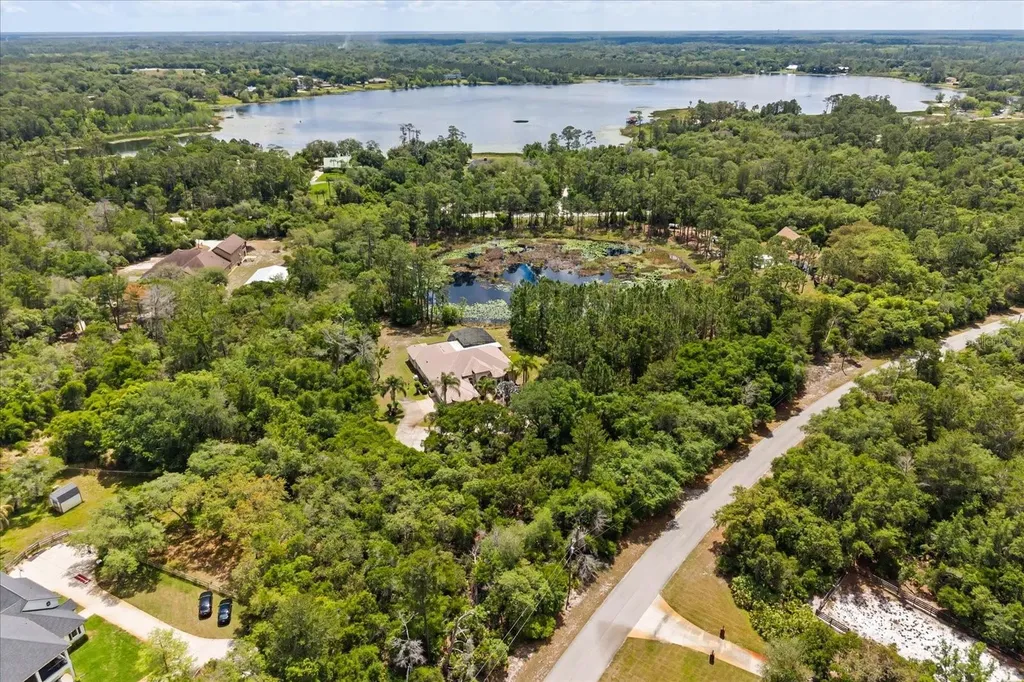 420 Valley Stream Drive Geneva FL 32732