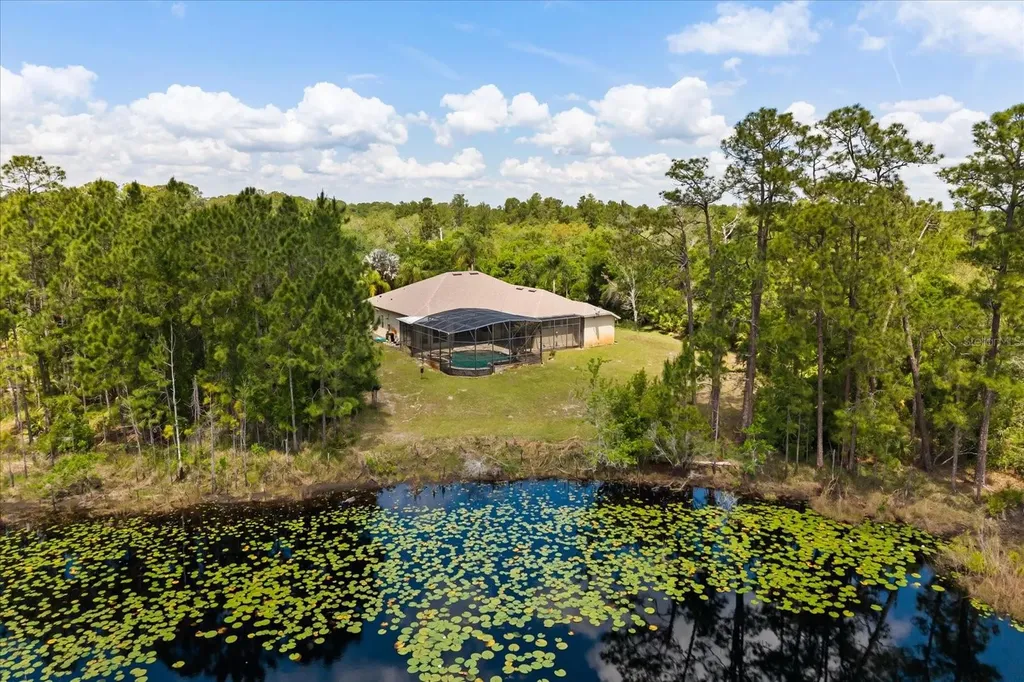 420 Valley Stream Drive Geneva FL 32732
