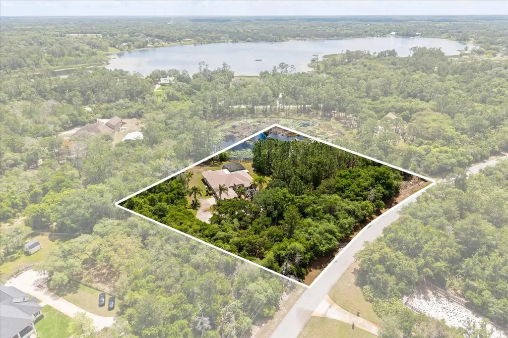 420 Valley Stream Drive Geneva FL 32732