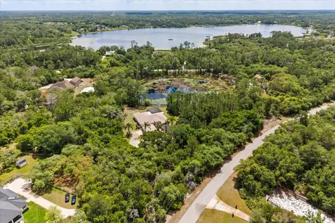 420 Valley Stream Drive Geneva FL 32732