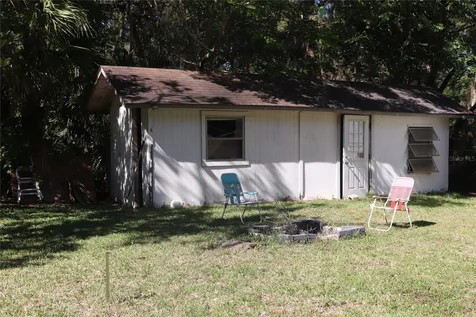 2466 Cr 401a Lake Panasoffkee FL 33538