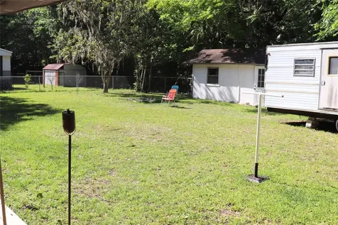 2466 Cr 401a Lake Panasoffkee FL 33538