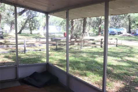 2466 Cr 401a Lake Panasoffkee FL 33538