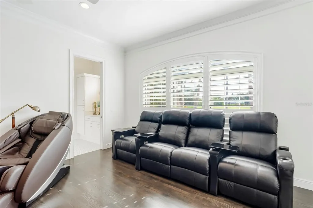 356 Belleair Drive NE St Petersburg FL 33704
