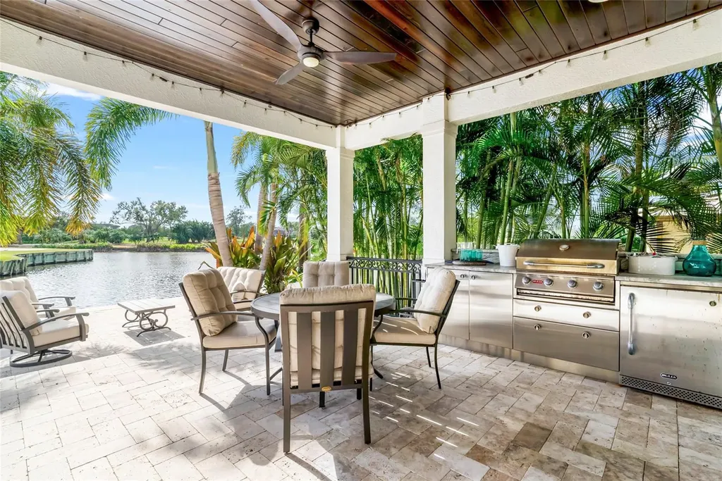 356 Belleair Drive NE St Petersburg FL 33704
