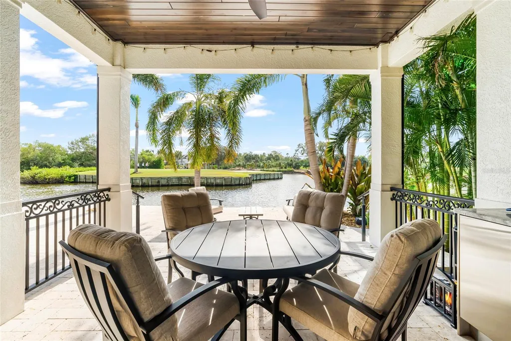 356 Belleair Drive NE St Petersburg FL 33704