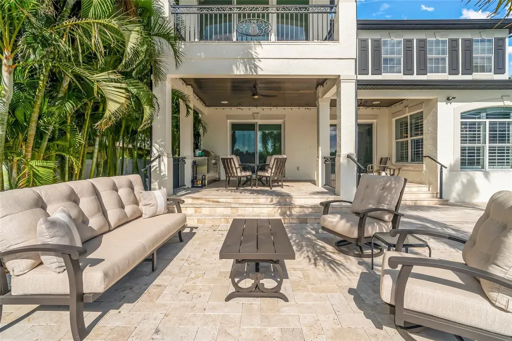 356 Belleair Drive NE St Petersburg FL 33704