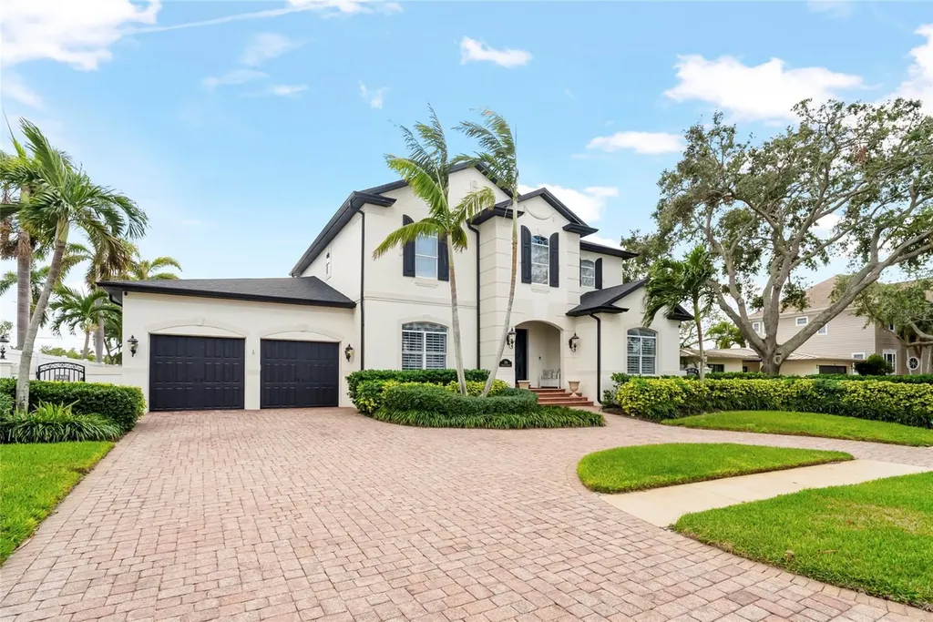 356 Belleair Drive NE St Petersburg FL 33704