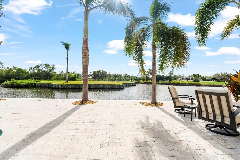 356 Belleair Drive NE St Petersburg FL 33704