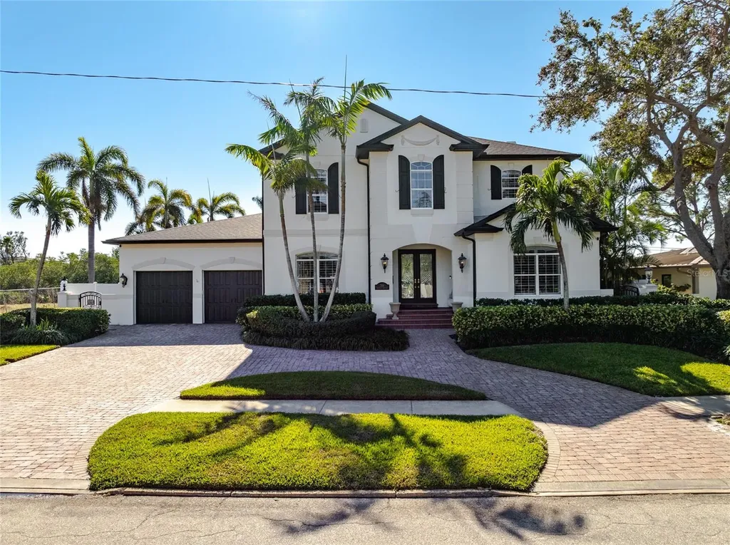 356 Belleair Drive NE St Petersburg FL 33704
