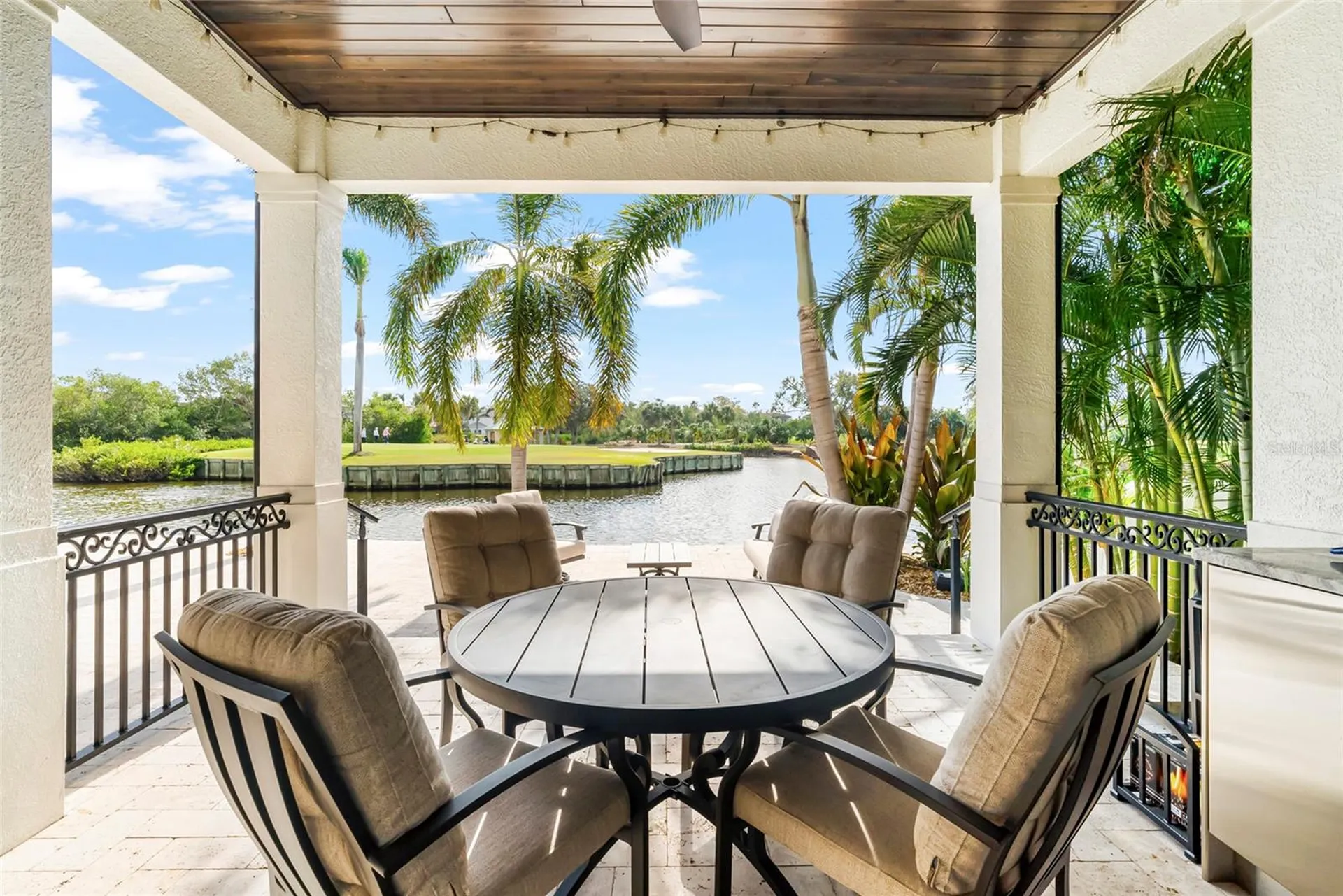 356 Belleair Drive NE St Petersburg FL 33704