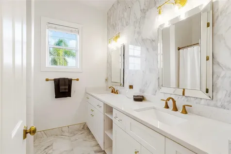 356 Belleair Drive NE St Petersburg FL 33704