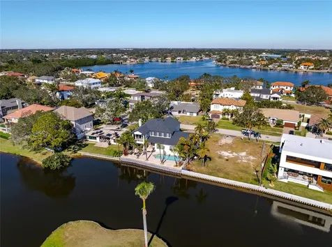 356 Belleair Drive NE St Petersburg FL 33704