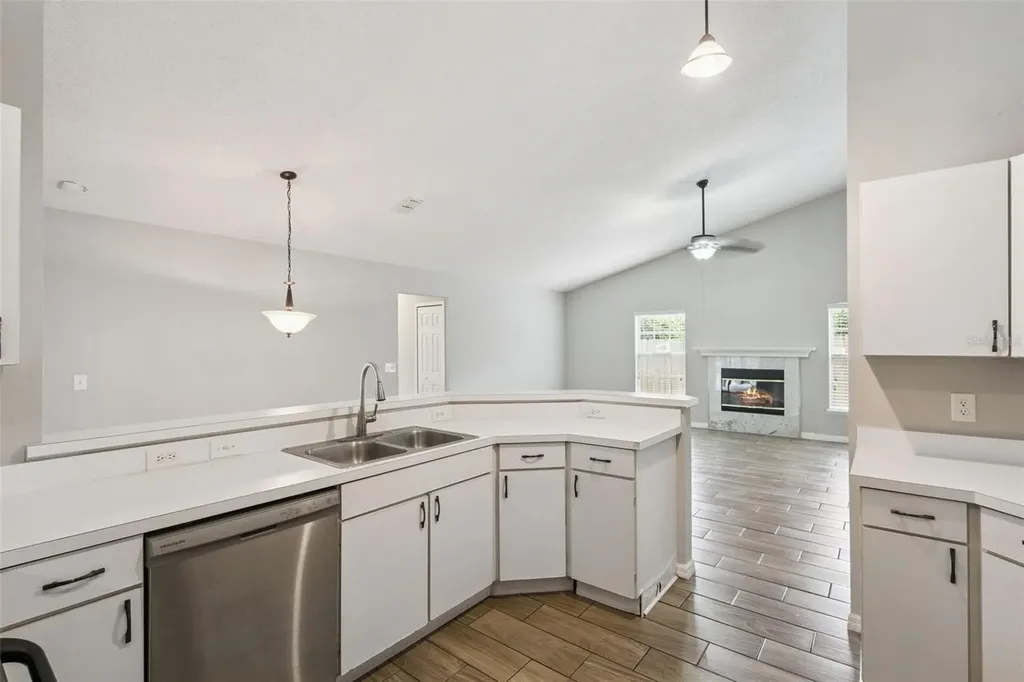 1023 W Riviera Boulevard Oviedo FL 32765