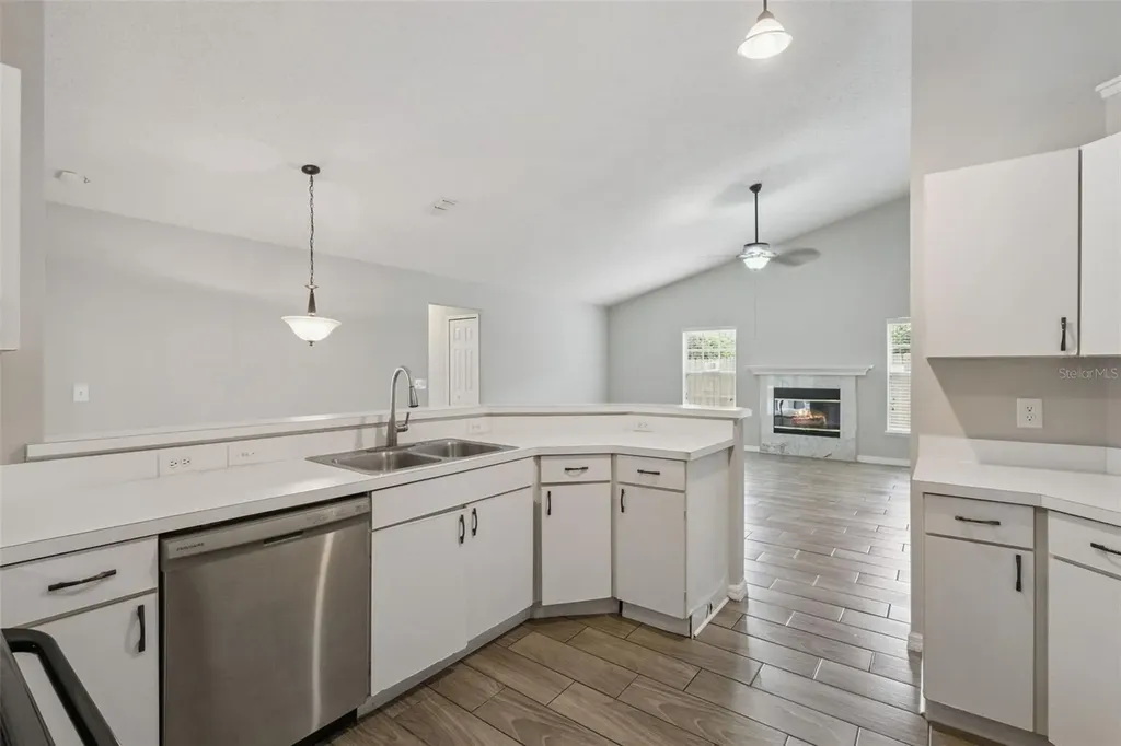 1023 W Riviera Boulevard Oviedo FL 32765