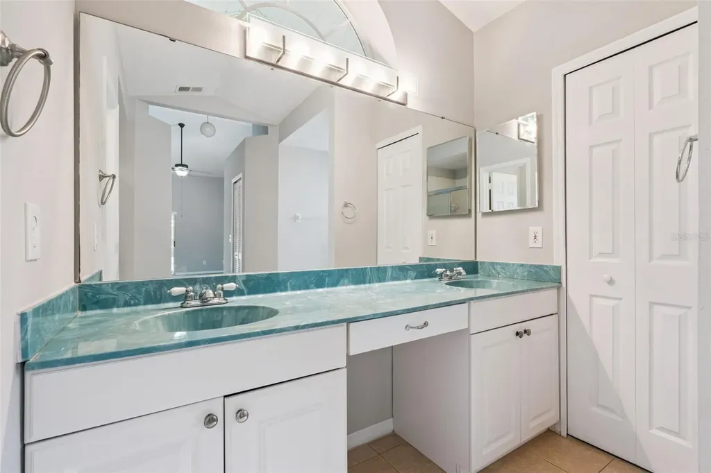 1023 W Riviera Boulevard Oviedo FL 32765