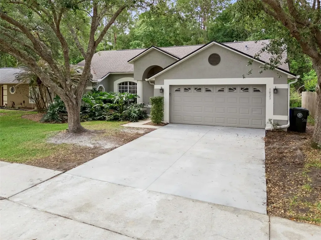 1023 W Riviera Boulevard Oviedo FL 32765