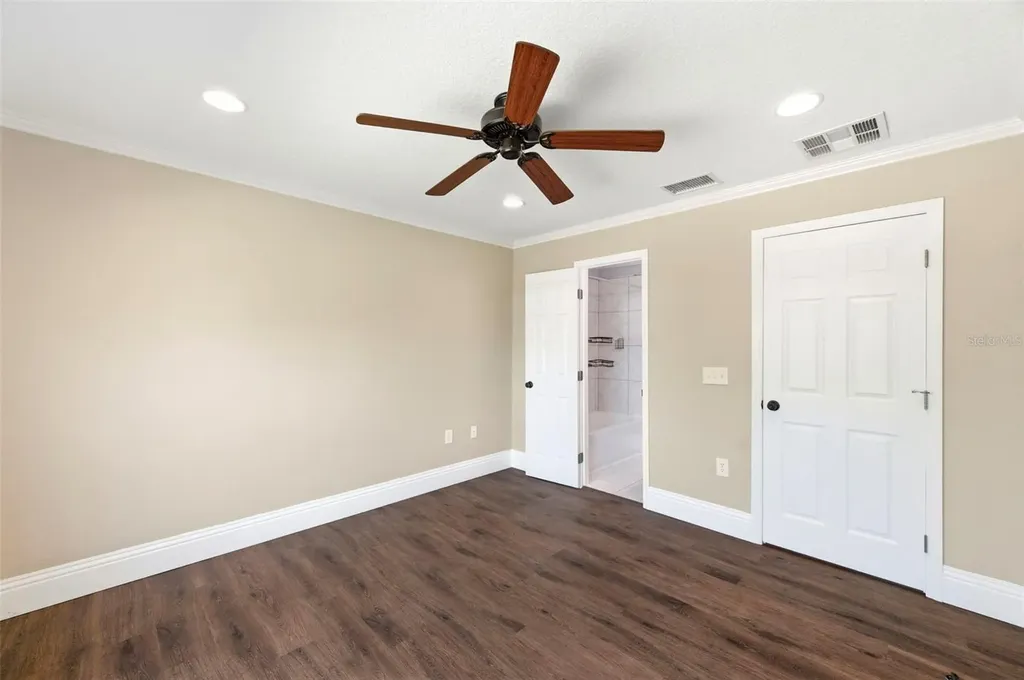 6811 Dartmouth Hill Street Riverview FL 33578