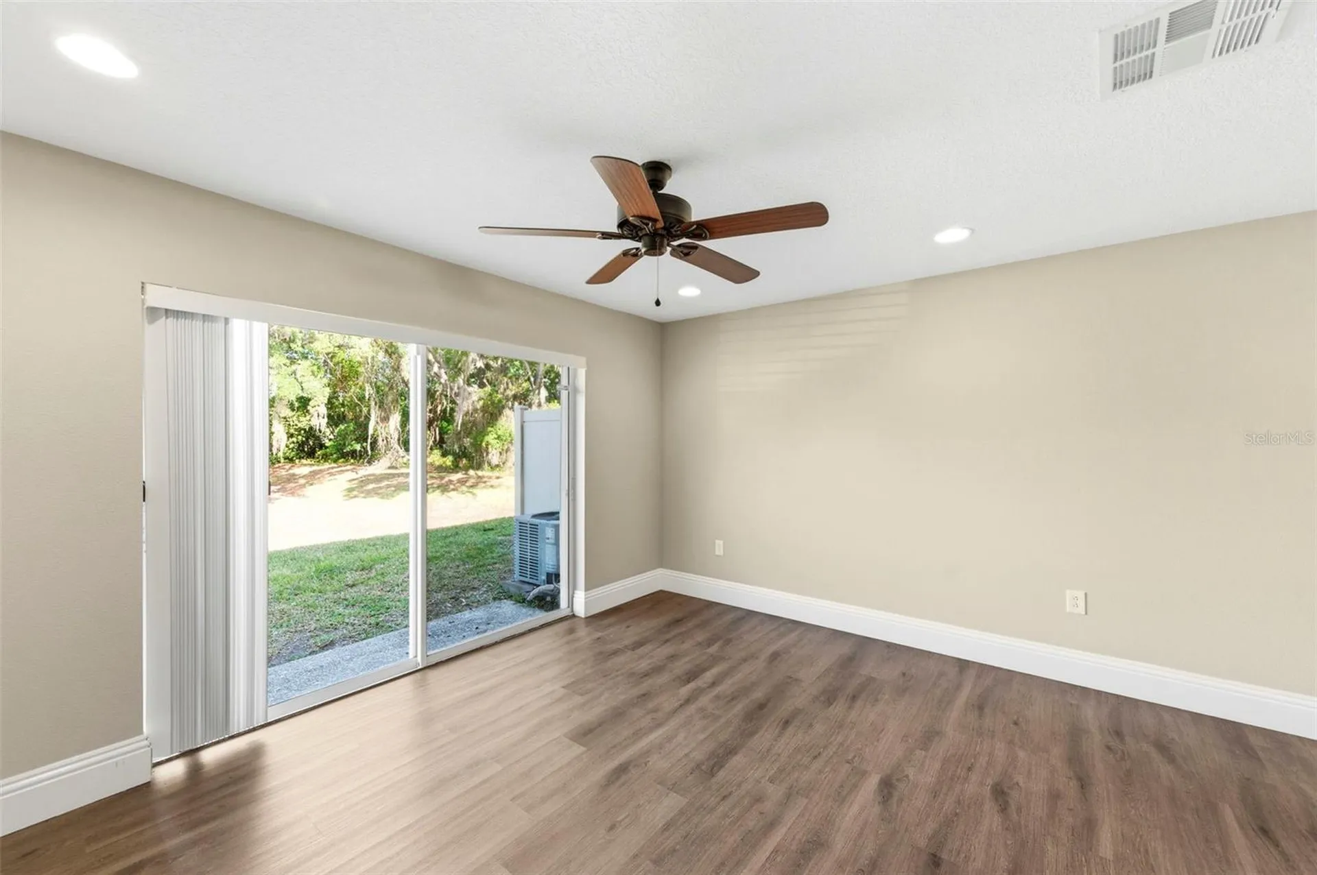 6811 Dartmouth Hill Street Riverview FL 33578