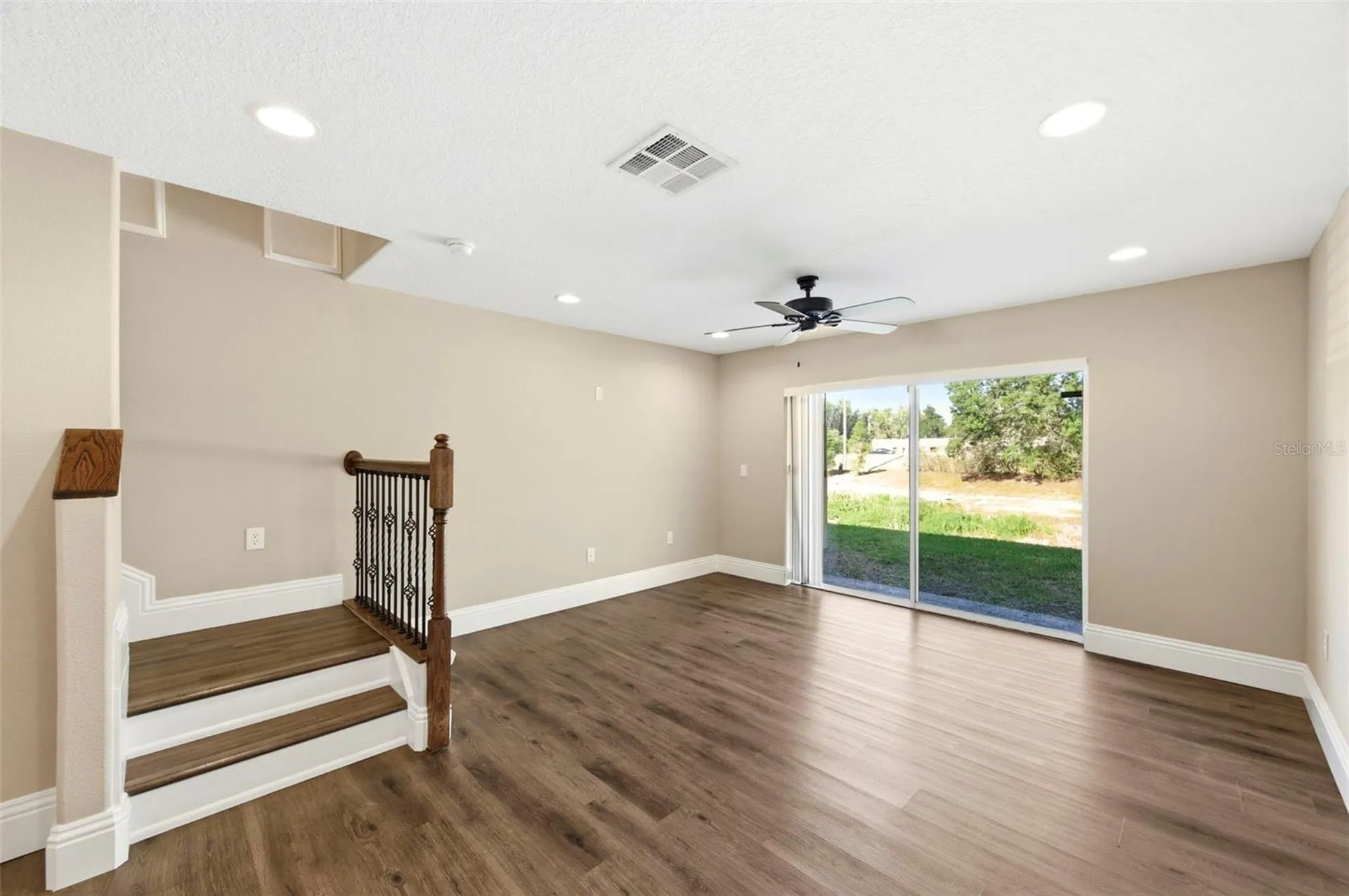 6811 Dartmouth Hill Street Riverview FL 33578