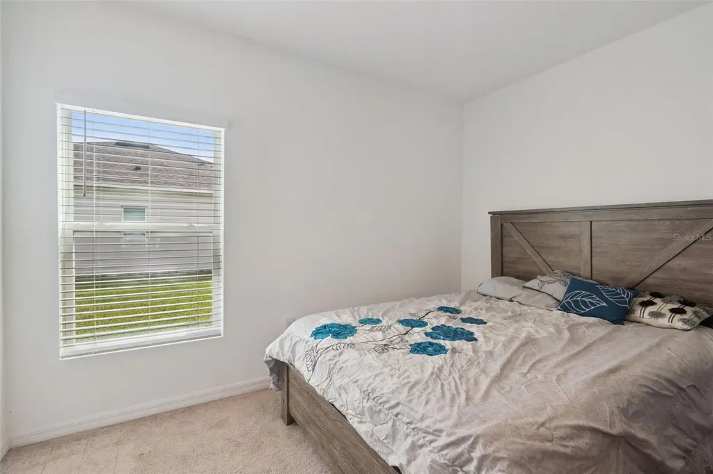 392 Citrine Loop Kissimmee FL 34758