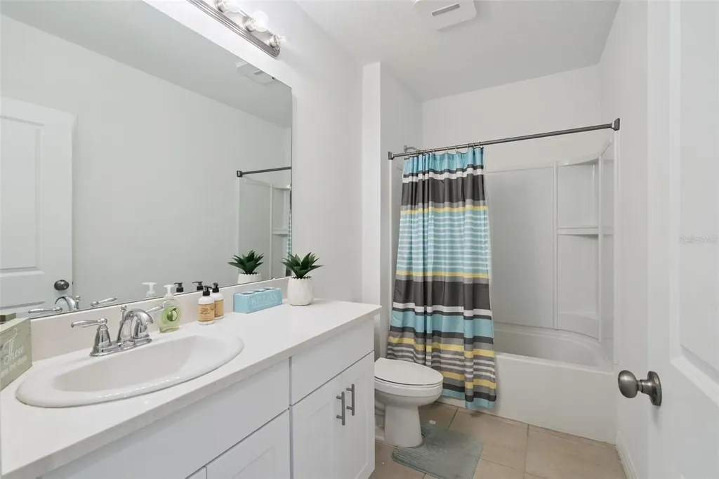 392 Citrine Loop Kissimmee FL 34758
