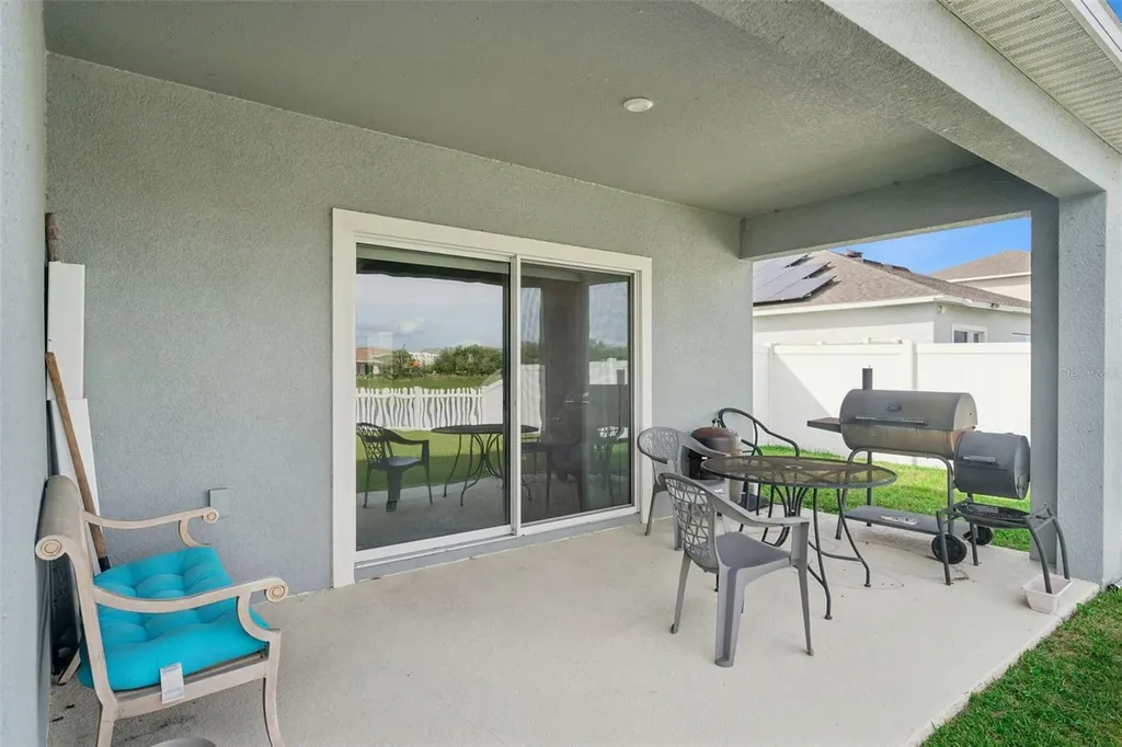 392 Citrine Loop Kissimmee FL 34758