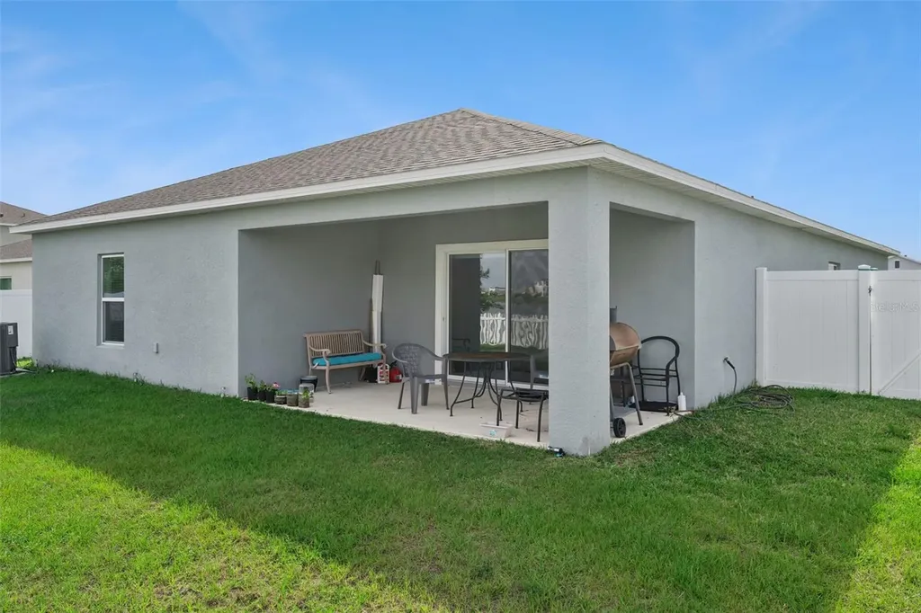 392 Citrine Loop Kissimmee FL 34758