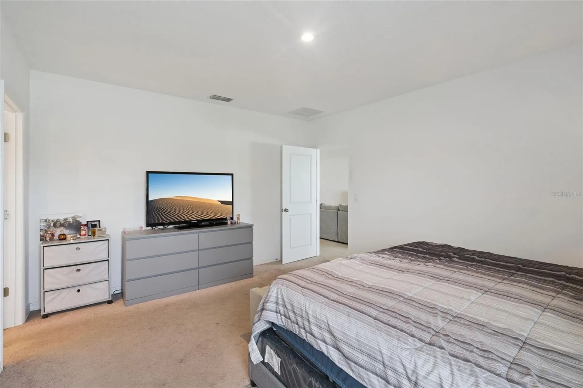 392 Citrine Loop Kissimmee FL 34758