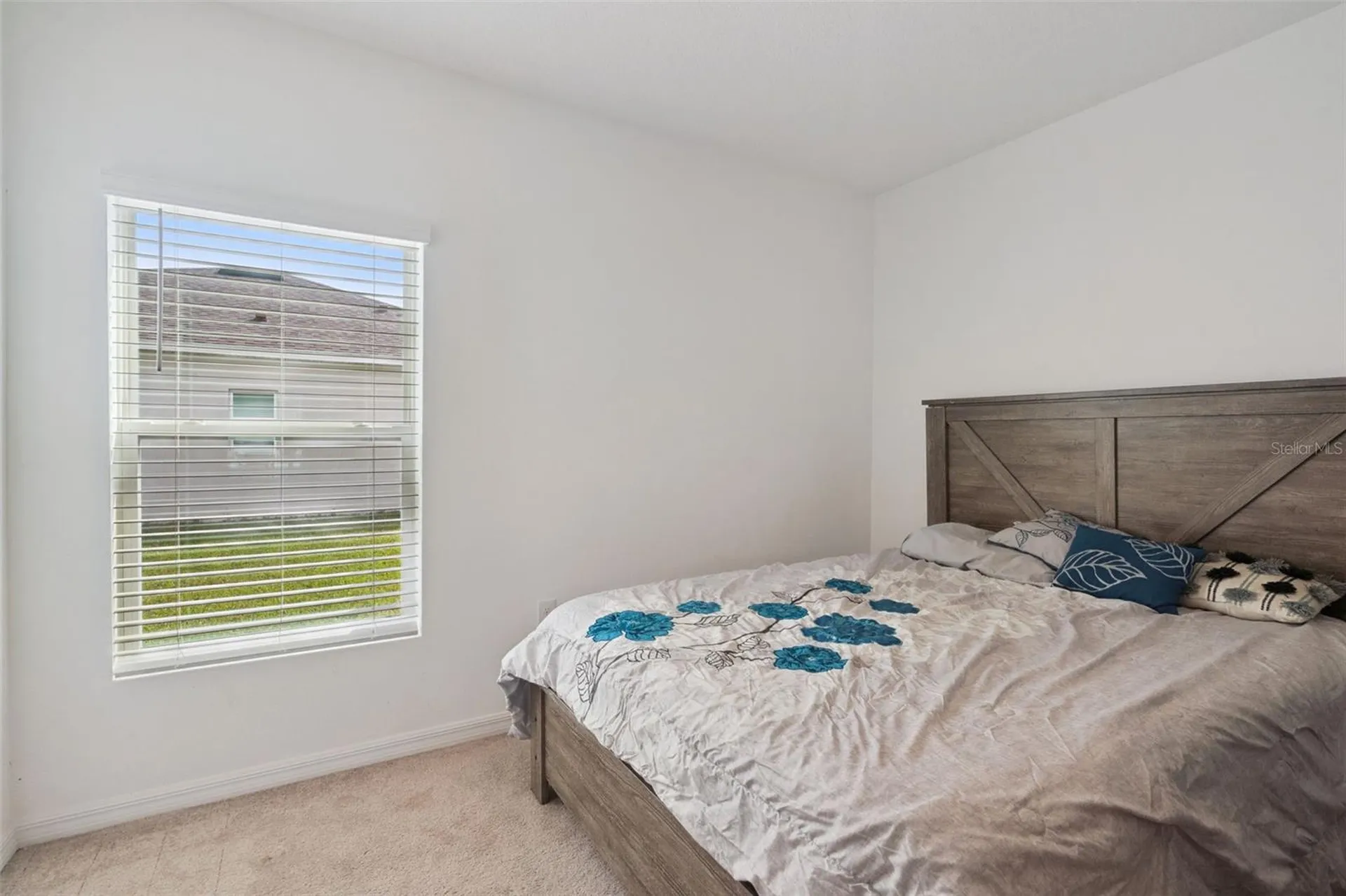 392 Citrine Loop Kissimmee FL 34758